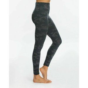 SPANX Look at Me Now Seamless Leggings Black Camo Stretch Shaping Women’s M